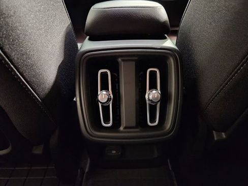 Used 2023 Volvo XC40 B4 Core w/ Protection Package Premier FWD image 31