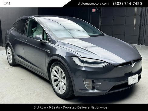 Used 2017 Tesla Model X 90D image 9