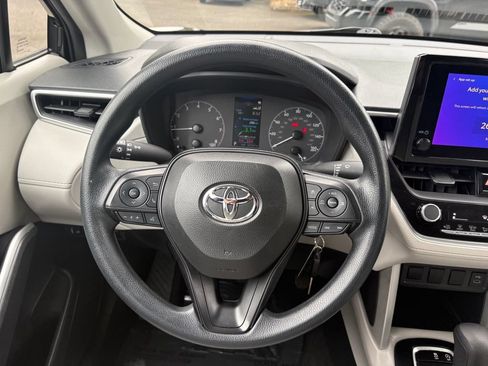 Used 2024 Toyota Corolla Cross L AWD/4WD image 18
