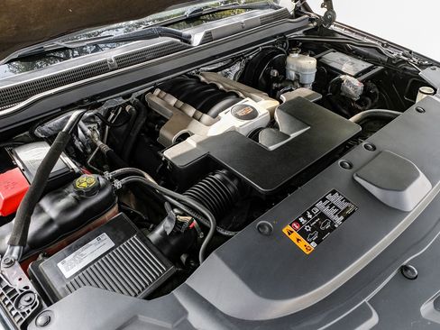 Used 2017 Cadillac Escalade Platinum image 44