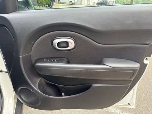 Used 2016 Kia Soul FWD image 39