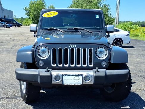 Used 2017 Jeep Wrangler Unlimited Sahara w/ Quick Order Package 24E Chief AWD/4WD image 7