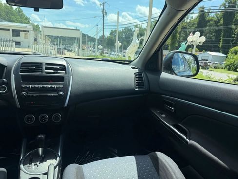 Used 2011 Mitsubishi Outlander Sport SE image 25