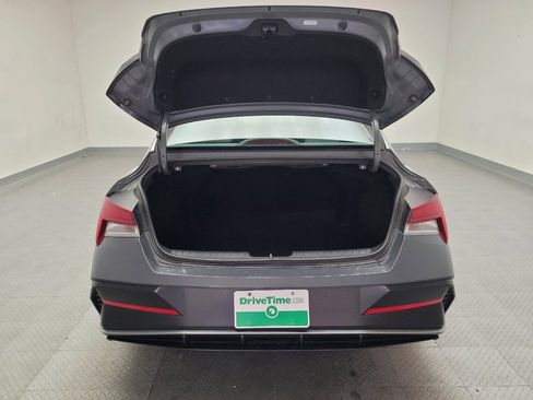 Used 2025 Hyundai Elantra SEL image 29