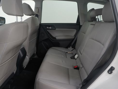 Used 2015 Subaru Forester 2.5i Limited image 14