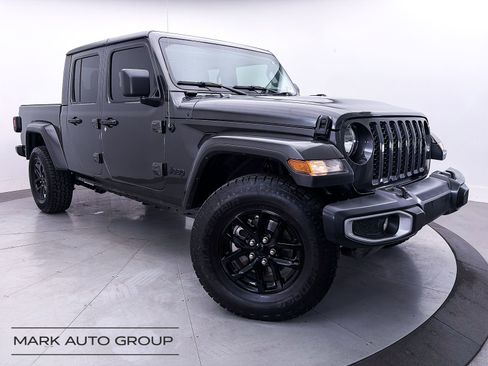 Used 2023 Jeep Gladiator Sport AWD/4WD image 1