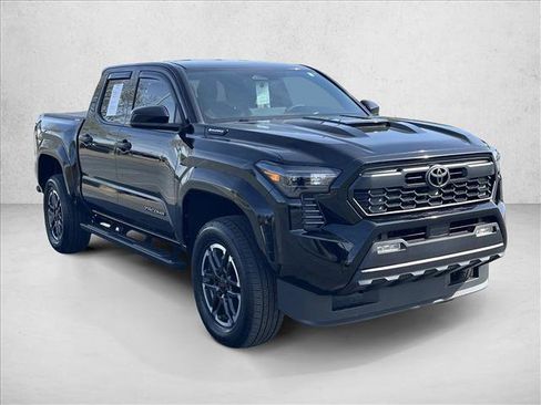 Certified 2025 Toyota Tacoma TRD Sport image 3