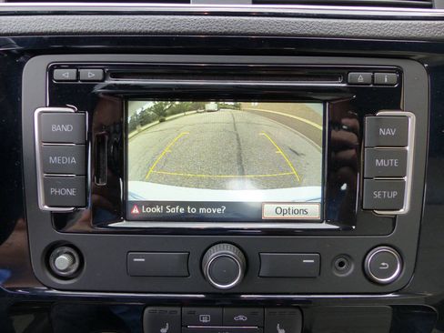 Used 2015 Volkswagen Jetta Sport FWD image 31
