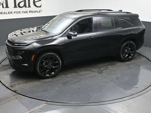 New 2026 Chevrolet Traverse RS w/ LPO, Floor Liner Package AWD/4WD image 23