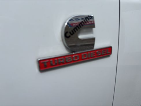 Used 2024 RAM 2500 Laramie w/ Safety Group AWD/4WD image 15