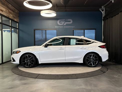 Used 2022 Honda Civic Sport Touring image 6