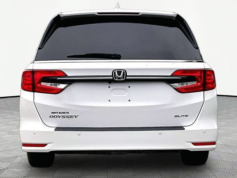 Used 2024 Honda Odyssey Elite image 7