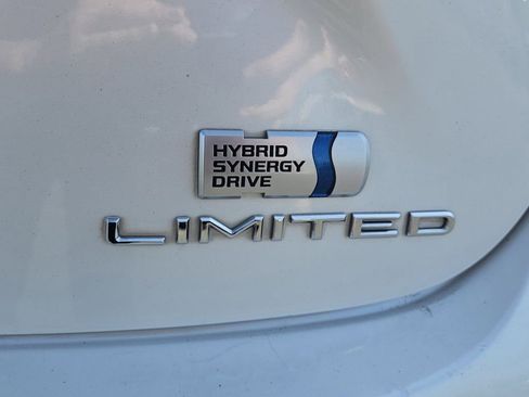 Used 2014 Toyota Avalon Limited w/ Technology Package FWD image 18