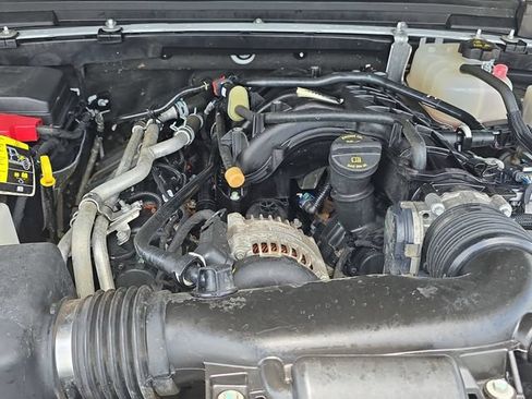 Used 2023 Jeep Gladiator Overland AWD/4WD image 29