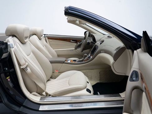 Used 2009 Mercedes-Benz SL 550 image 50