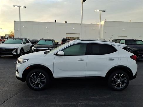 Used 2023 Buick Encore GX Select w/ Safety Package II image 12