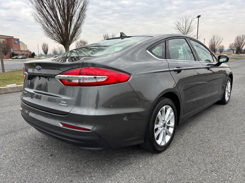 Used 2020 Ford Fusion SE image 6