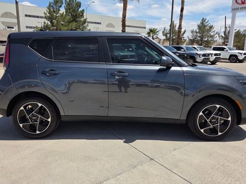 Used 2023 Kia Soul EX FWD image 4