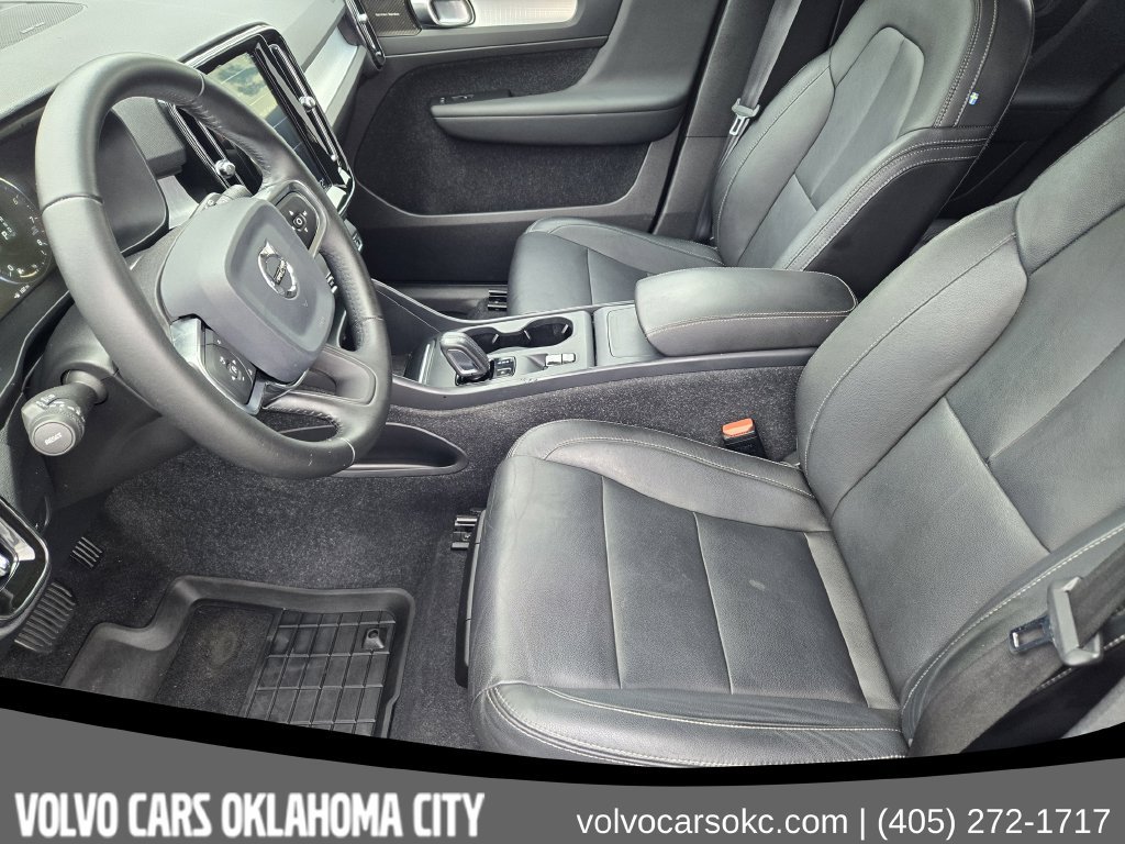 Used 2020 Volvo XC40 T5 Momentum w/ Protection Package Premier AWD/4WD image 10
