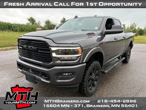 Used 2022 RAM 2500 Laramie w/ Night Edition AWD/4WD image 4