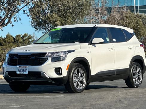 Certified 2026 Kia Seltos LX image 9