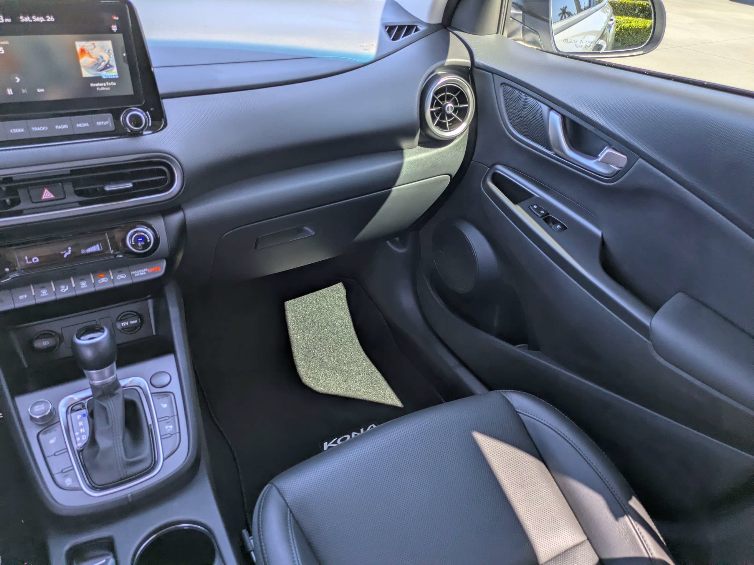 Certified 2023 Hyundai Kona Limited w/ Cargo Package FWD image 15