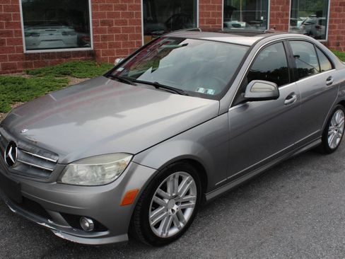 Used 2009 Mercedes-Benz C 300 4MATIC Sedan image 2