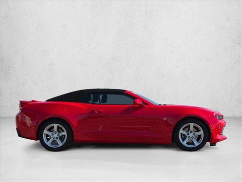 Used 2017 Chevrolet Camaro LT RWD image 4