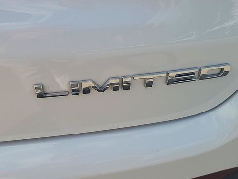 Certified 2025 Jeep Compass Limited AWD/4WD image 19