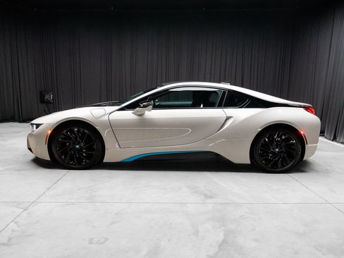 Used 2015 BMW i8 image 11