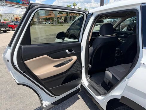 Used 2019 Hyundai Santa Fe SE AWD/4WD image 22