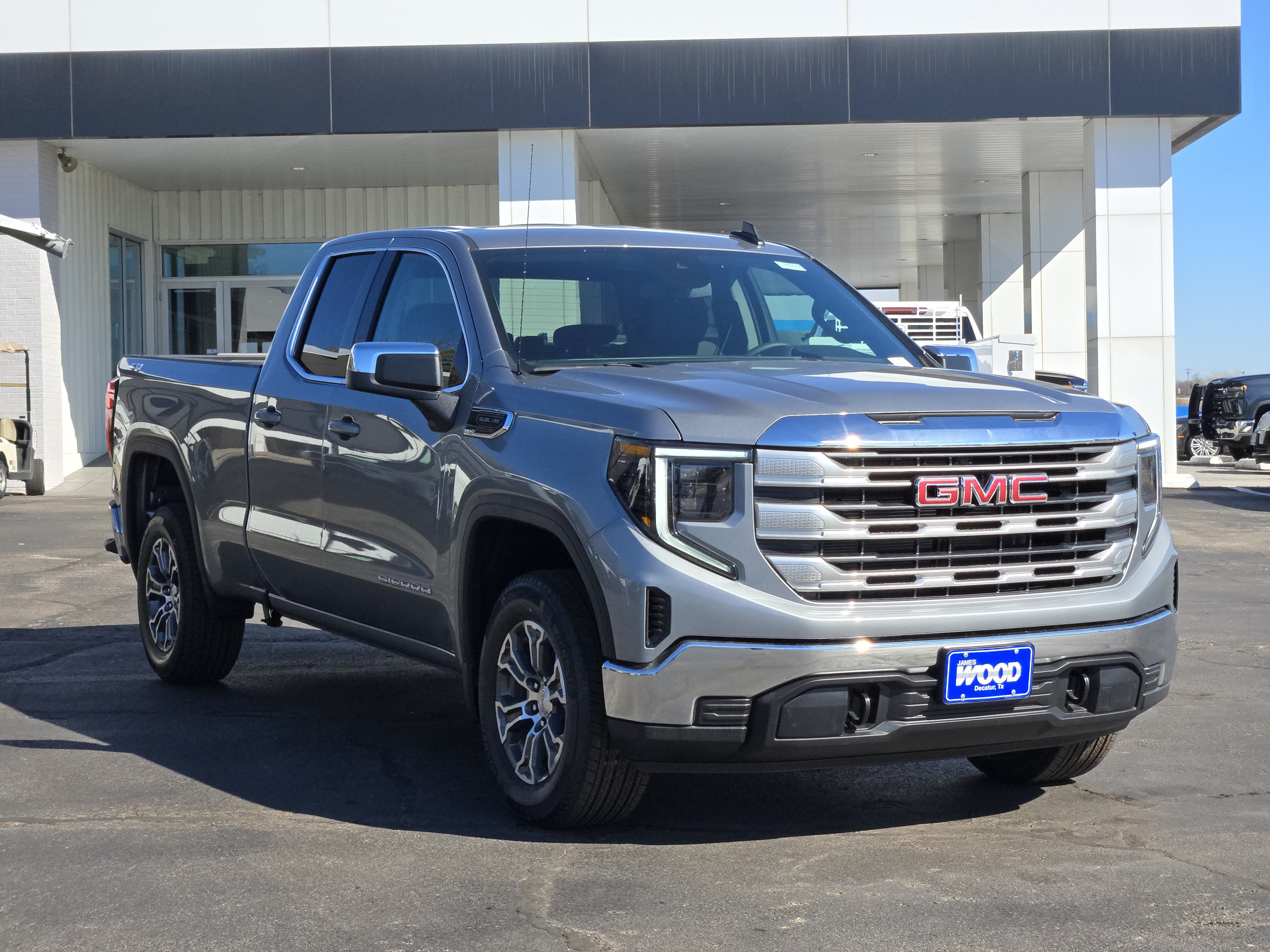 New 2026 GMC Sierra 1500 SLE AWD/4WD image 2