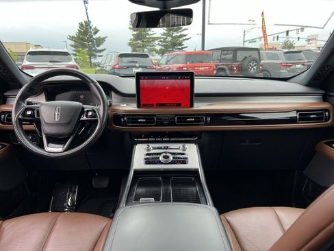 Used 2023 Lincoln Aviator Reserve w/ Elements Package Plus AWD/4WD image 30