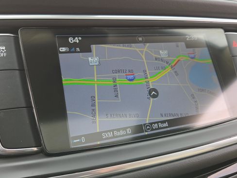 Used 2019 Buick Enclave Essence image 29