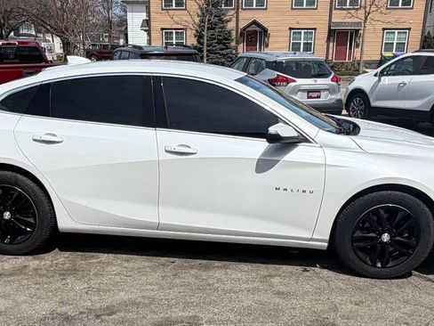 Used 2018 Chevrolet Malibu LT FWD image 9