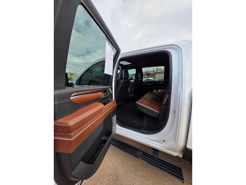 Used 2024 GMC Sierra 2500 Denali Ultimate image 20