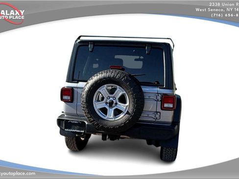 Used 2021 Jeep Wrangler Unlimited Sport AWD/4WD image 6