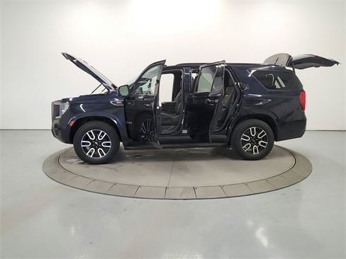 Used 2021 GMC Yukon AT4 image 12