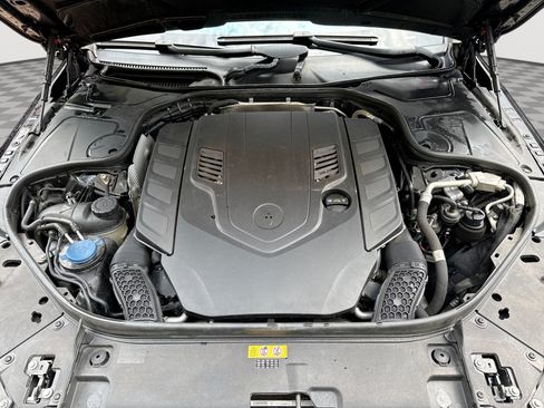 Used 2020 Mercedes-Benz S 560 Sedan image 18