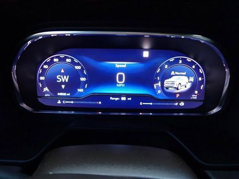 Used 2022 Chevrolet Tahoe LT w/ LT Signature Package image 28