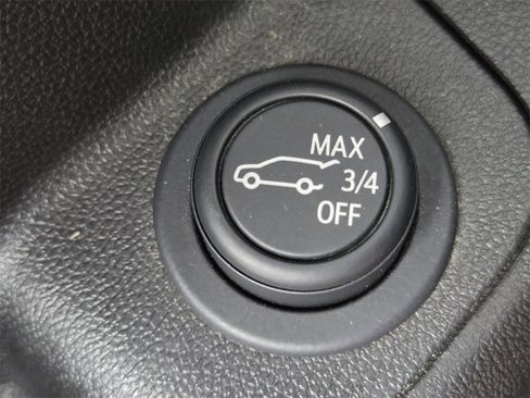 Used 2024 GMC Terrain SLT image 38