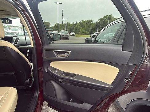 Used 2022 Ford Edge SEL w/ Convenience Package AWD/4WD image 7