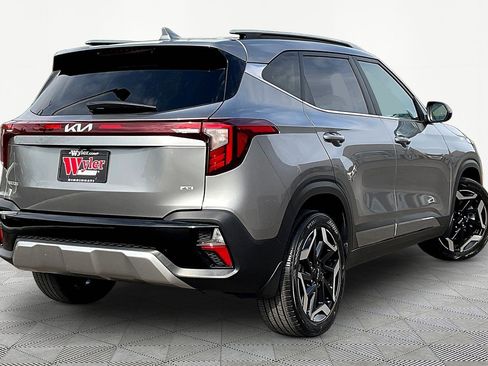 Used 2024 Kia Seltos SX w/ SX Sunroof Package AWD/4WD image 6