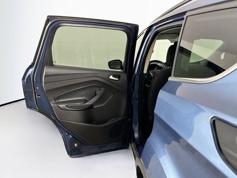 Used 2018 Ford Escape SE image 24