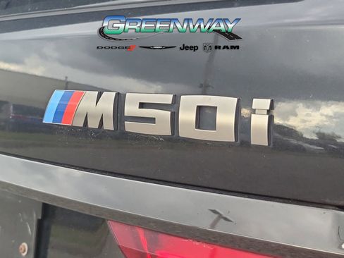 Used 2022 BMW X7 M50i image 8