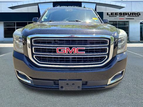 Used 2017 GMC Yukon SLT AWD/4WD image 2