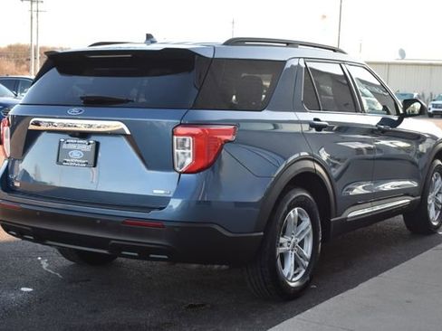 Used 2020 Ford Explorer XLT w/ Comfort Package image 9