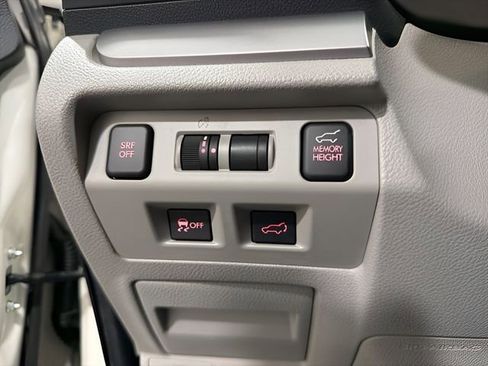 Used 2016 Subaru Forester 2.5i Touring w/ Eyesight & Navigation System AWD/4WD image 19