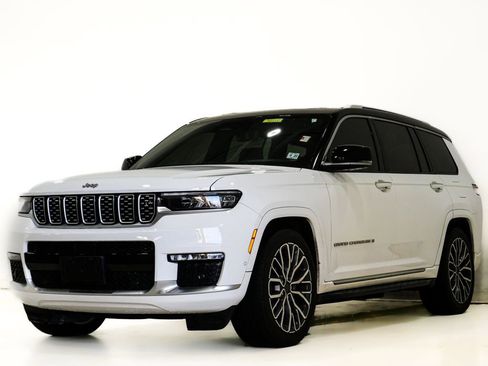 Used 2022 Jeep Grand Cherokee L Summit image 3