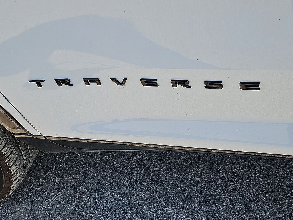 Used 2026 Chevrolet Traverse RS FWD image 14